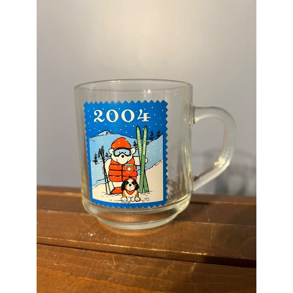 Marshall Fields 2004 Santa Bear Skiing Glass Mug Christmas Drinkware Dept‎ Store
